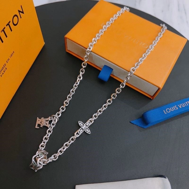 Affordable Louis Vuitton Necklaces 249776