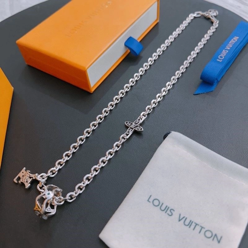Affordable Louis Vuitton Necklaces 249776