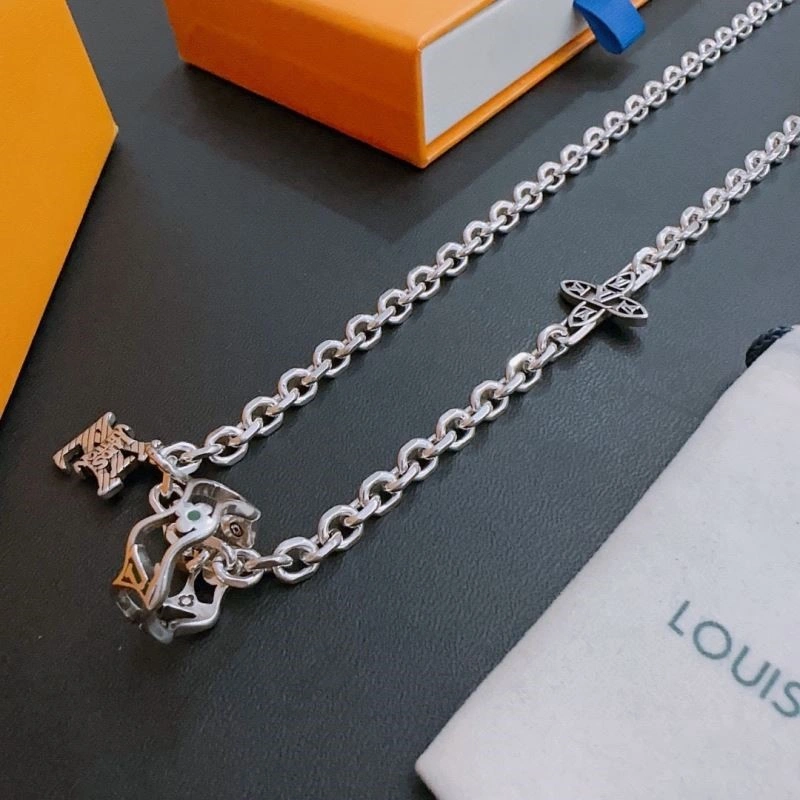 Affordable Louis Vuitton Necklaces 249776