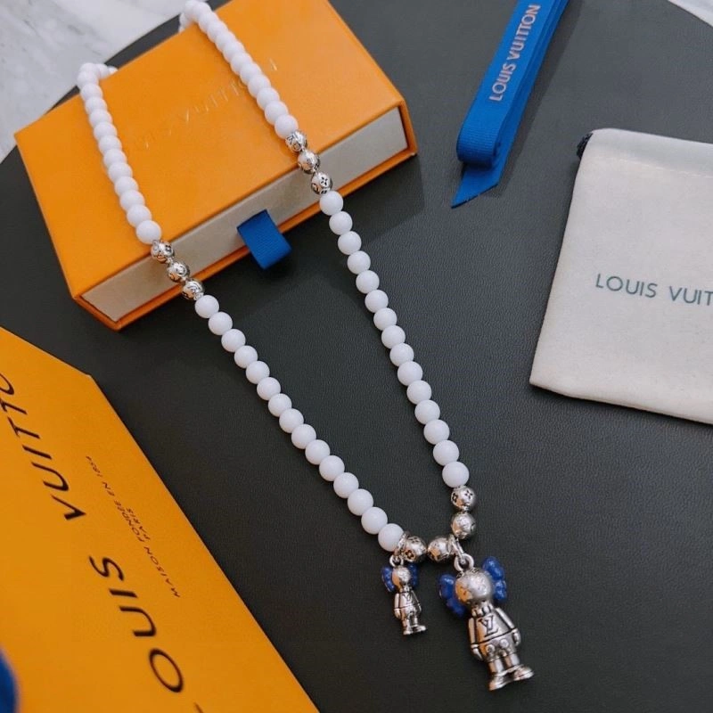 Effortless Louis Vuitton Necklaces 249778