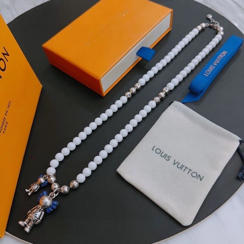 Effortless Louis Vuitton Necklaces 249778