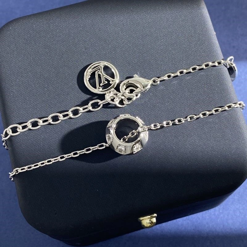 Louis Vuitton Necklaces NewStyle 249770