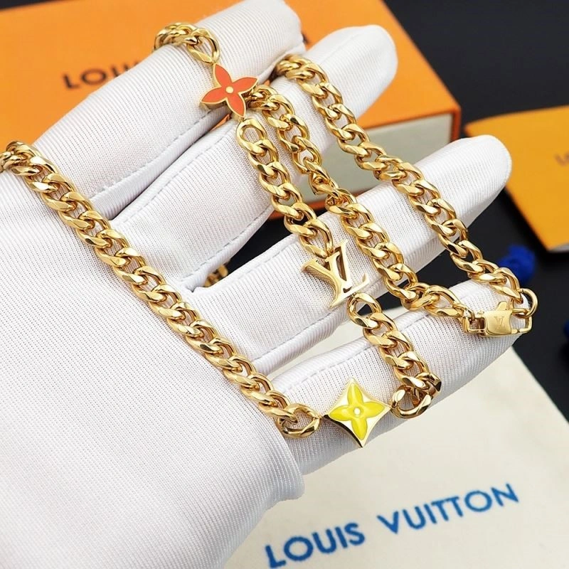 Louis Vuitton Necklaces Trendy 249772