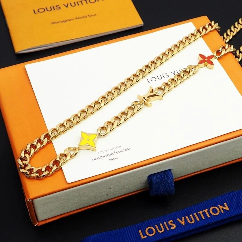 Louis Vuitton Necklaces Trendy 249772