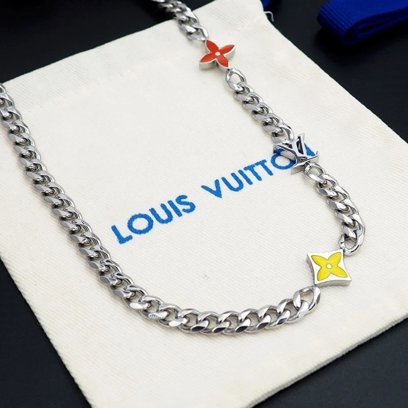 Louis Vuitton Necklaces SmoothTexture 249753