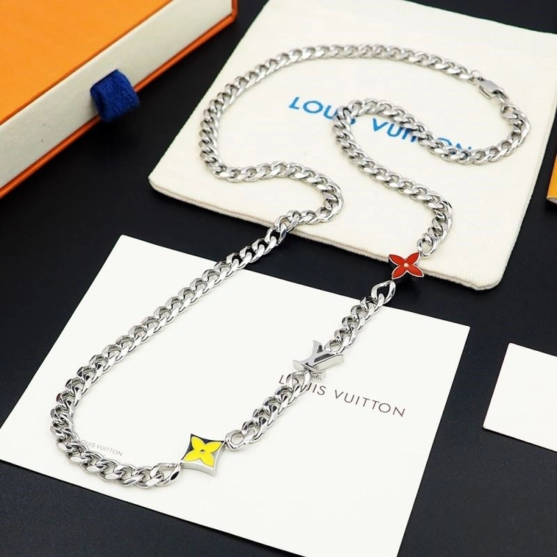 Louis Vuitton Necklaces SmoothTexture 249753