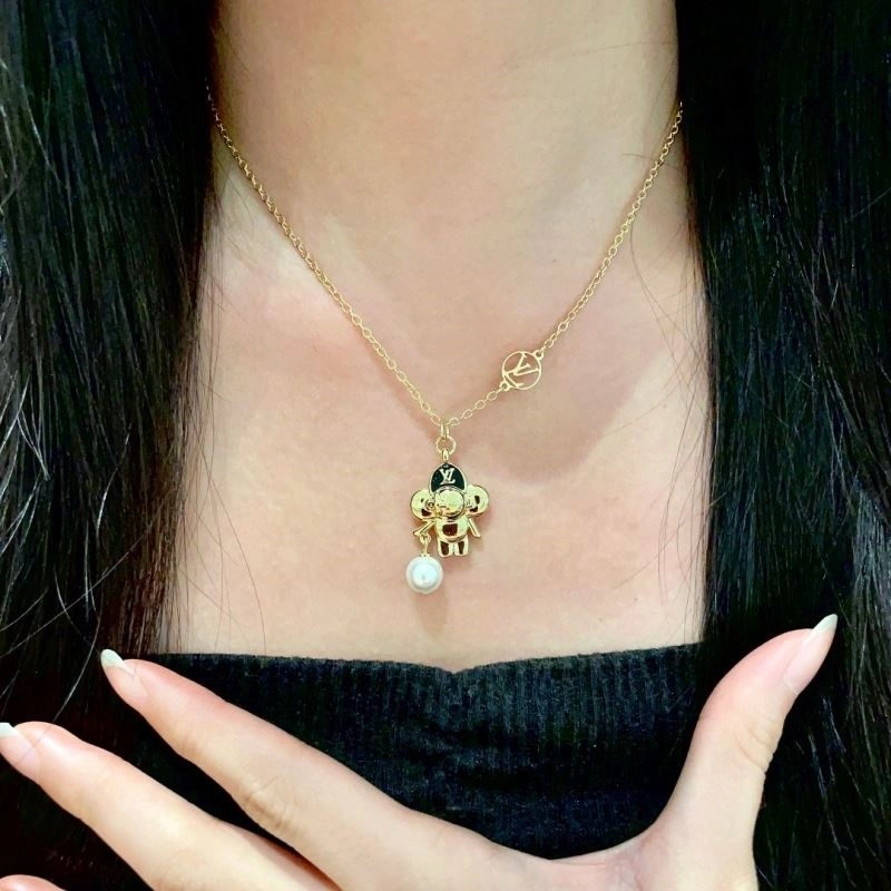 WeatherProof Louis Vuitton Necklaces 249752
