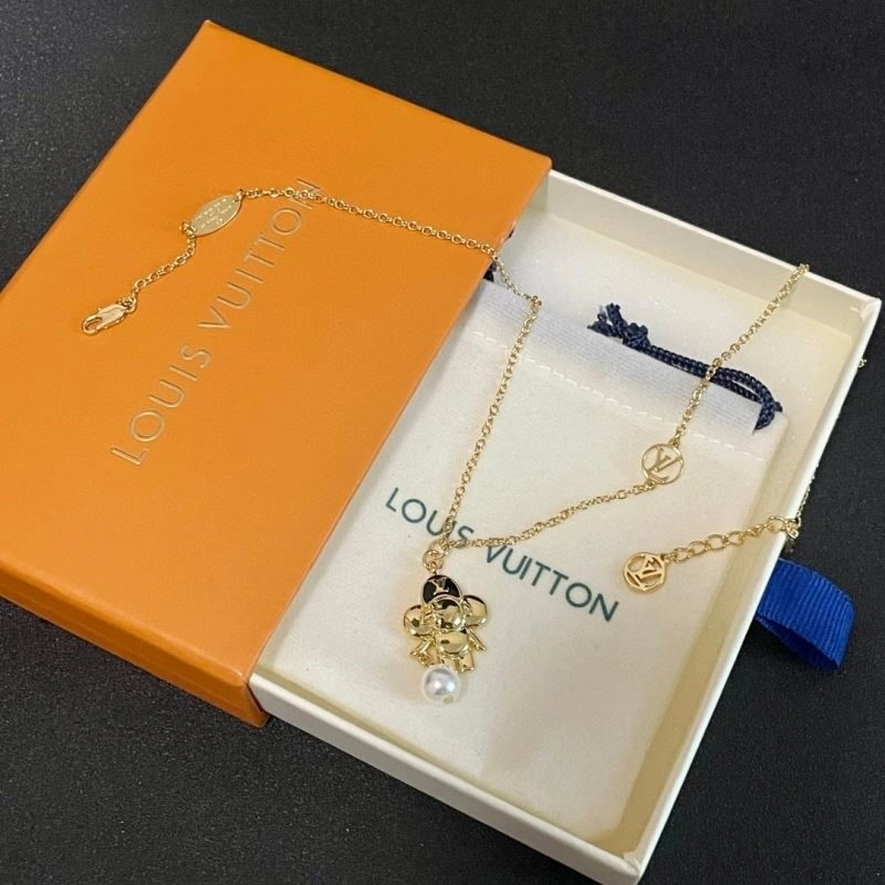 WeatherProof Louis Vuitton Necklaces 249752