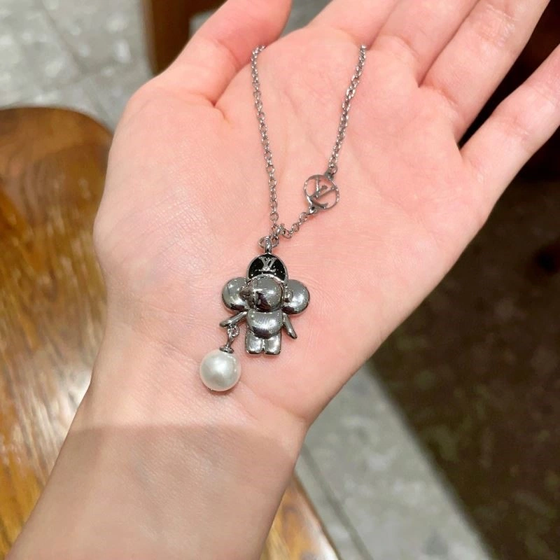 Louis Vuitton Necklaces Durable 249751