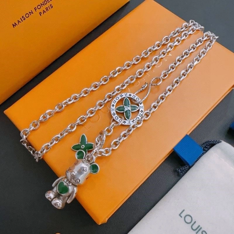 Lightweight Louis Vuitton Necklaces 249749