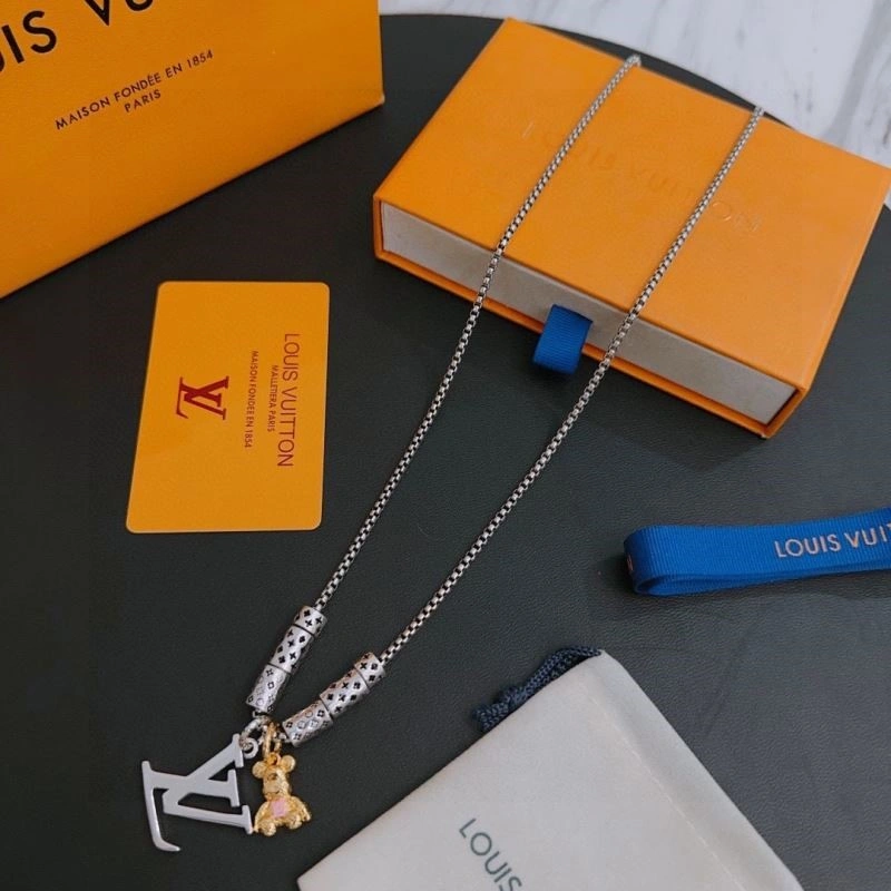 Louis Vuitton Necklaces Sporty 249748