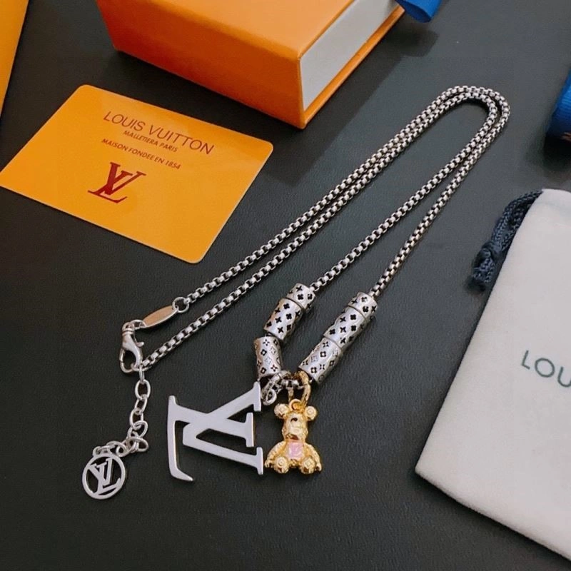 Louis Vuitton Necklaces Sporty 249748