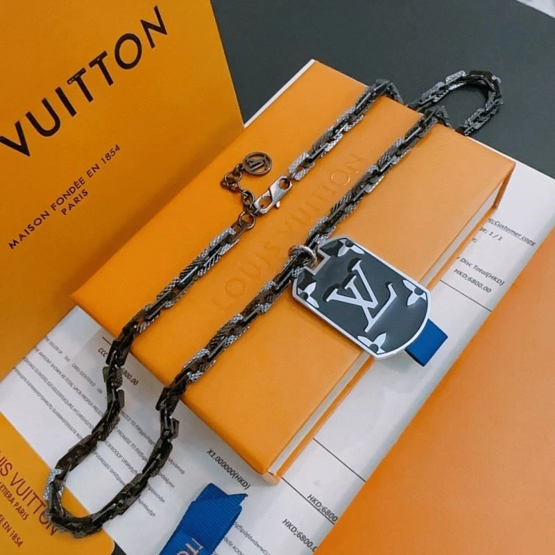 Louis Vuitton Necklaces Packable 249727