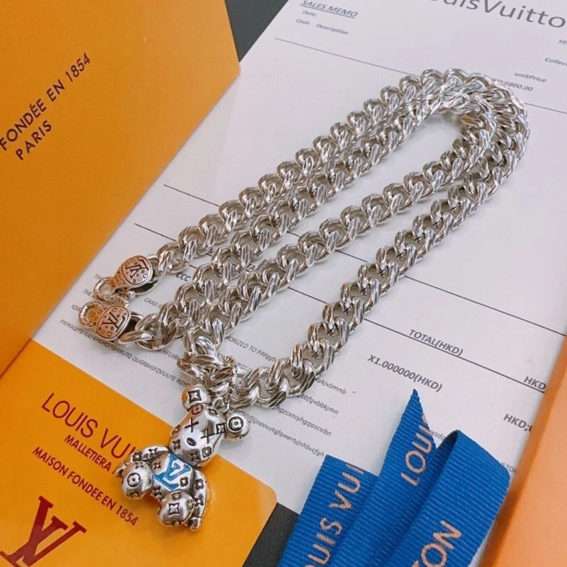 Louis Vuitton Necklaces Bold 249742