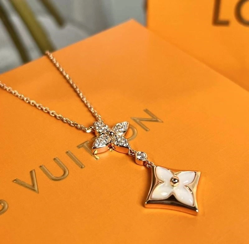 Louis Vuitton Necklaces Durable 249724