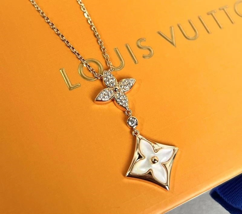 Louis Vuitton Necklaces Durable 249724