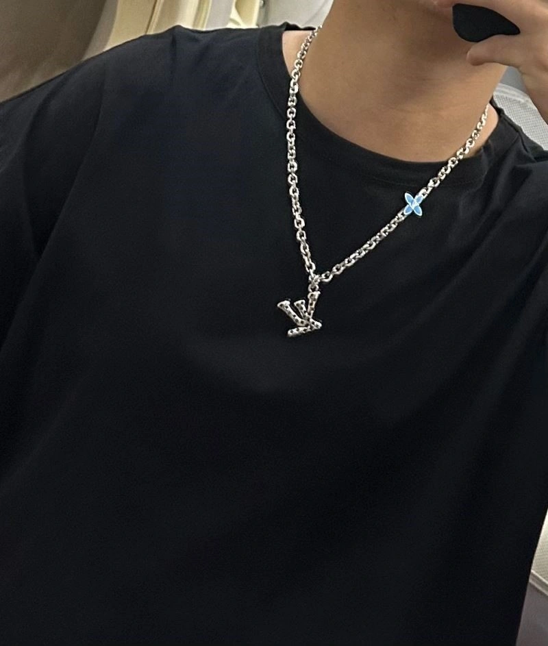 Louis Vuitton Necklaces TechFriendly 249743