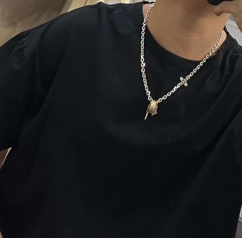Chic Louis Vuitton Necklaces 249741