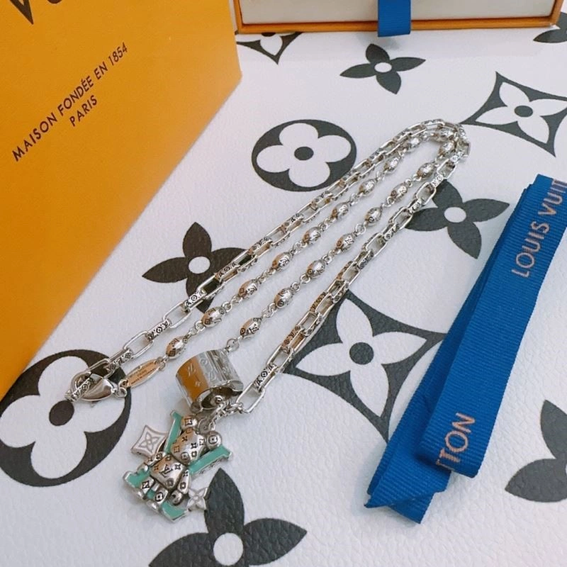 Louis Vuitton Necklaces UrbanChic 249734