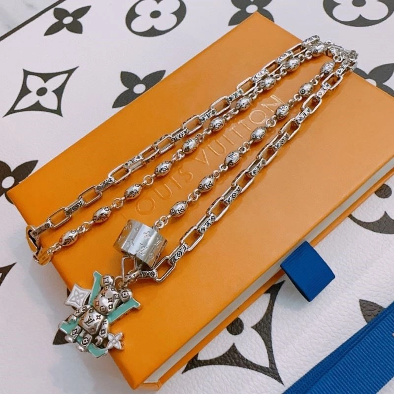 Louis Vuitton Necklaces UrbanChic 249734