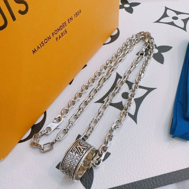 Durable Louis Vuitton Necklaces 249733