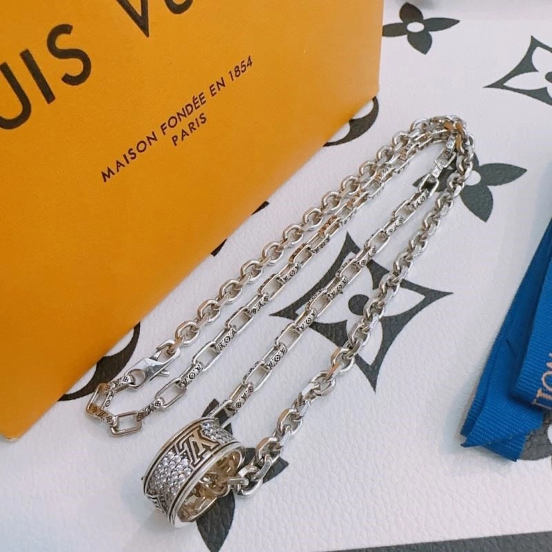 Durable Louis Vuitton Necklaces 249733