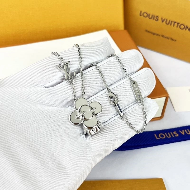 Louis Vuitton Necklaces AllSeason 249736