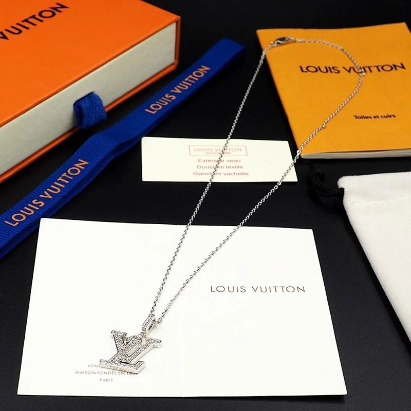 Louis Vuitton Necklaces Bright 249719