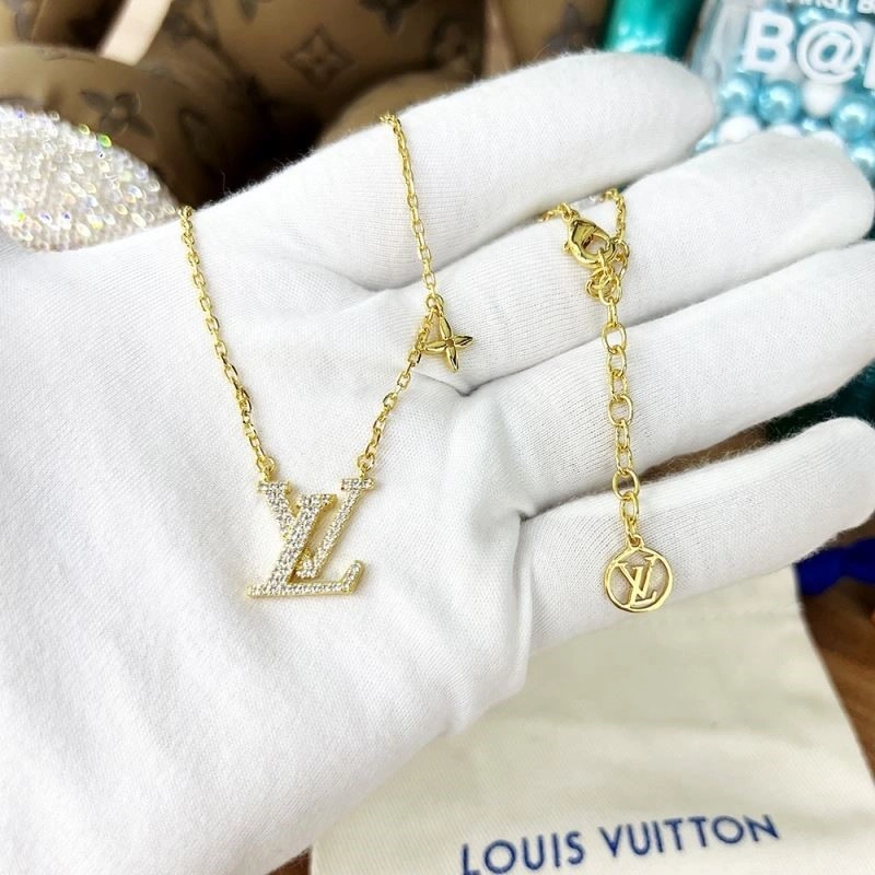 Louis Vuitton Necklaces Vibrant 249729