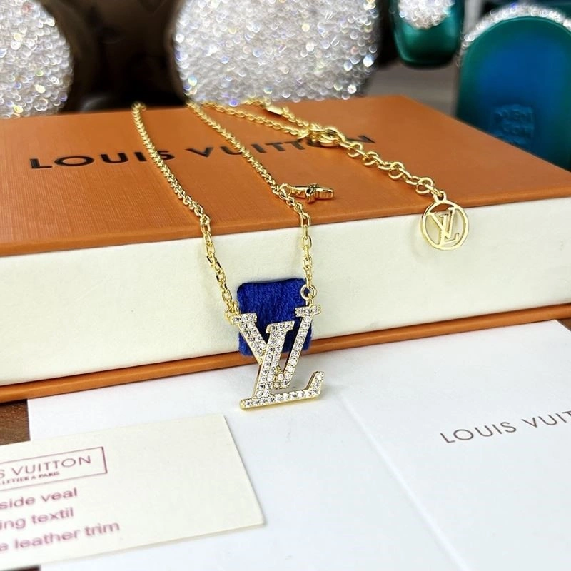 Louis Vuitton Necklaces Vibrant 249729