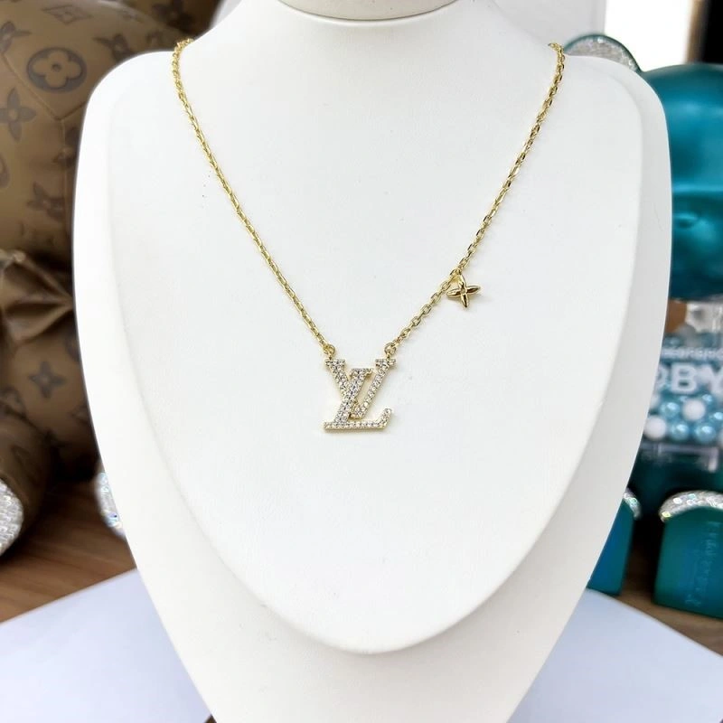 Louis Vuitton Necklaces Vibrant 249729