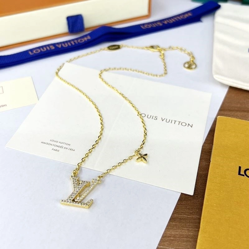 Louis Vuitton Necklaces Vibrant 249729