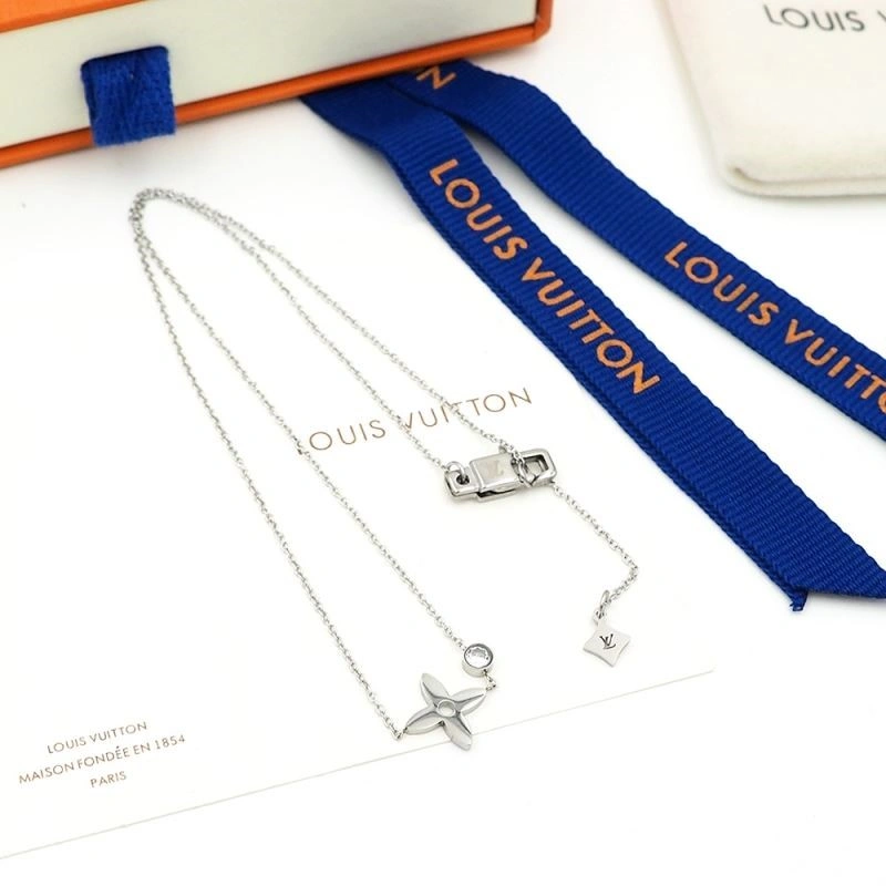 Louis Vuitton Necklaces Stylish 249744