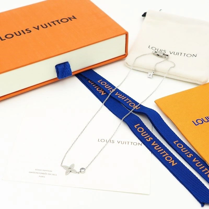 Louis Vuitton Necklaces Stylish 249744