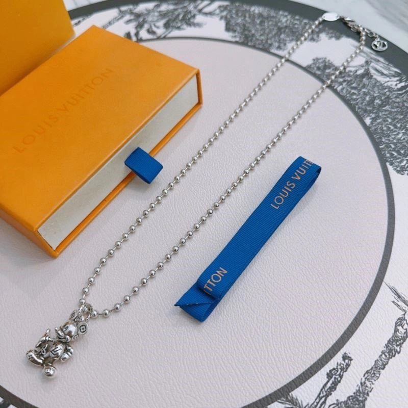 Louis Vuitton Necklaces Soft 249739