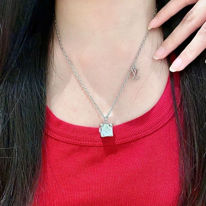 TopPick Louis Vuitton Necklaces 249709