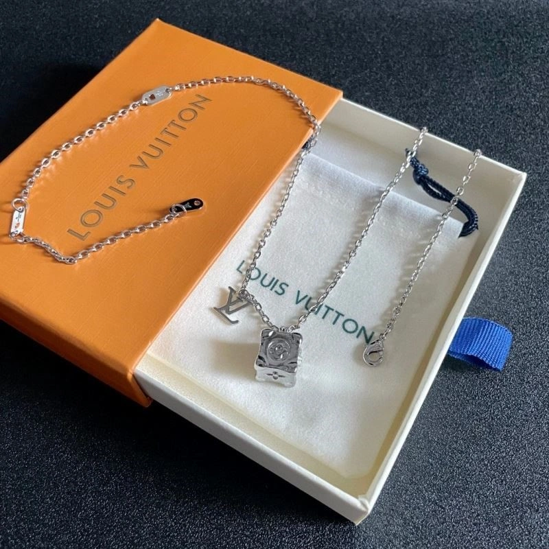 TopPick Louis Vuitton Necklaces 249709