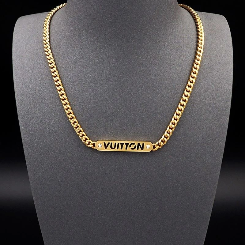 Supportive Louis Vuitton Necklaces 249676