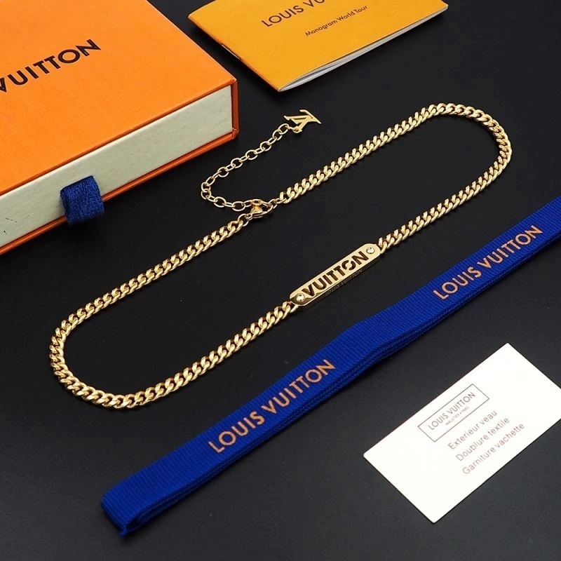Supportive Louis Vuitton Necklaces 249676