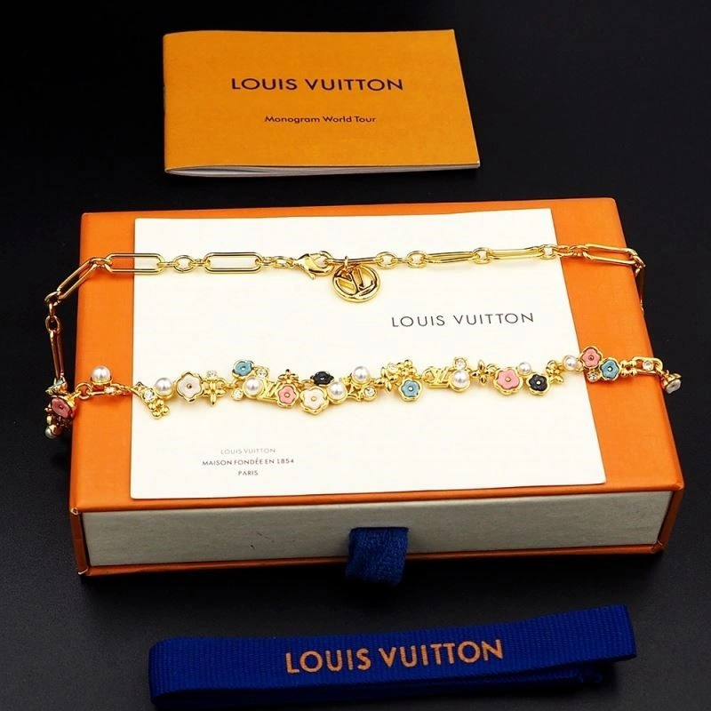 Louis Vuitton Necklaces Casual 249707