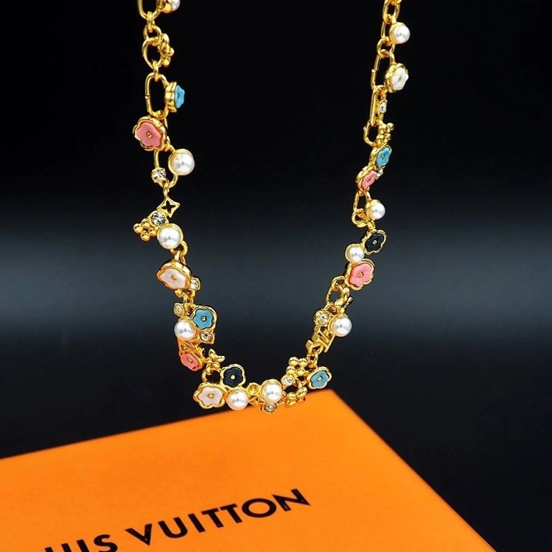 Louis Vuitton Necklaces Casual 249707