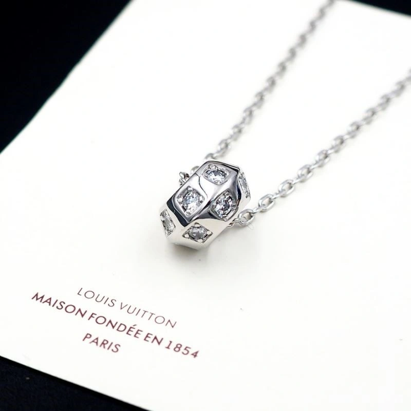 Louis Vuitton Necklaces Snug 249699