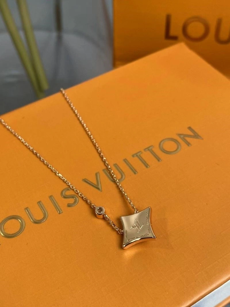 Effortless Louis Vuitton Necklaces 249692