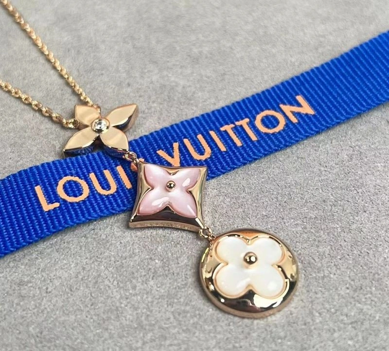 Louis Vuitton Necklaces OnTrend 249687