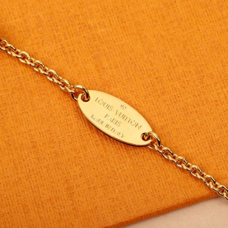Louis Vuitton Necklaces Cozy 249690