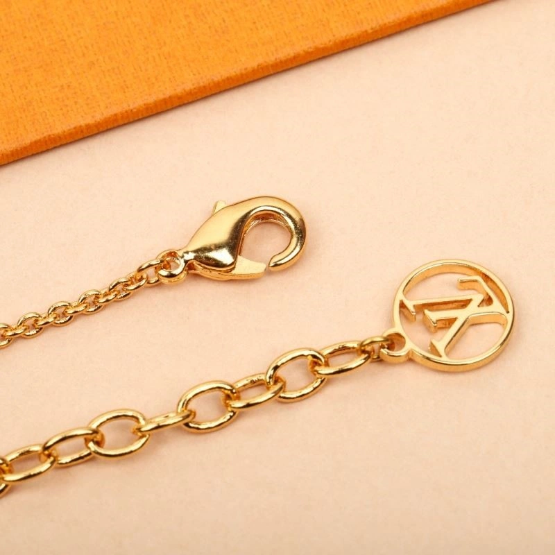 Louis Vuitton Necklaces Cozy 249690