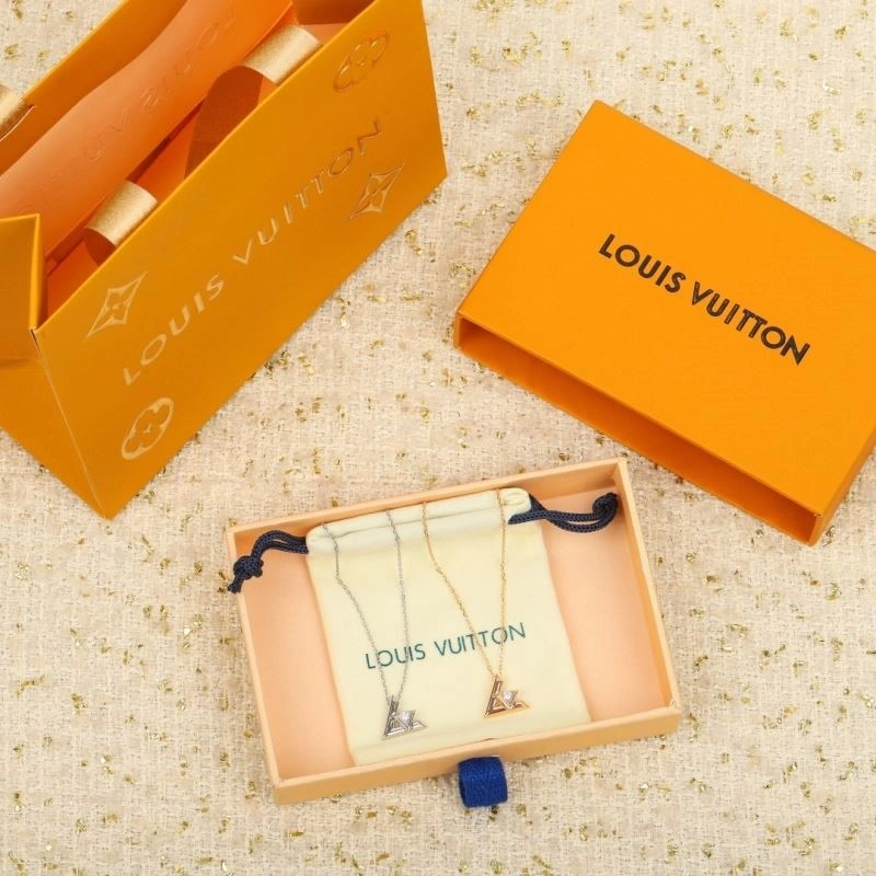 Louis Vuitton Necklaces Neat 249693