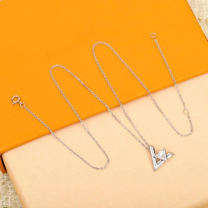 Louis Vuitton Necklaces Neat 249693