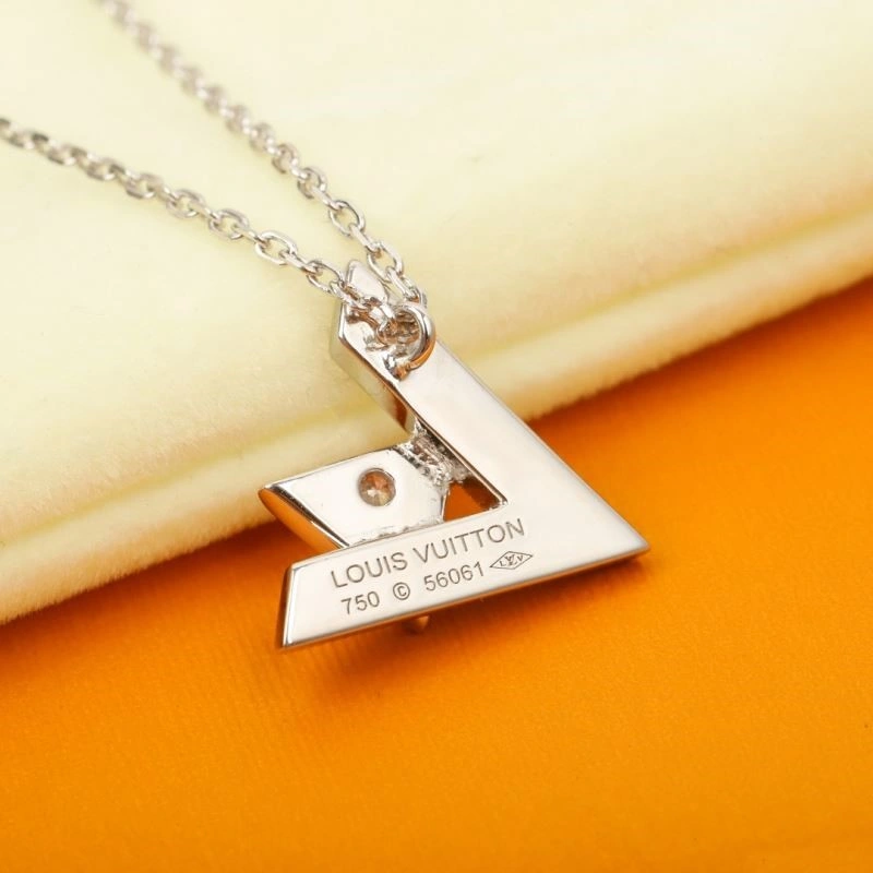 Louis Vuitton Necklaces Neat 249693
