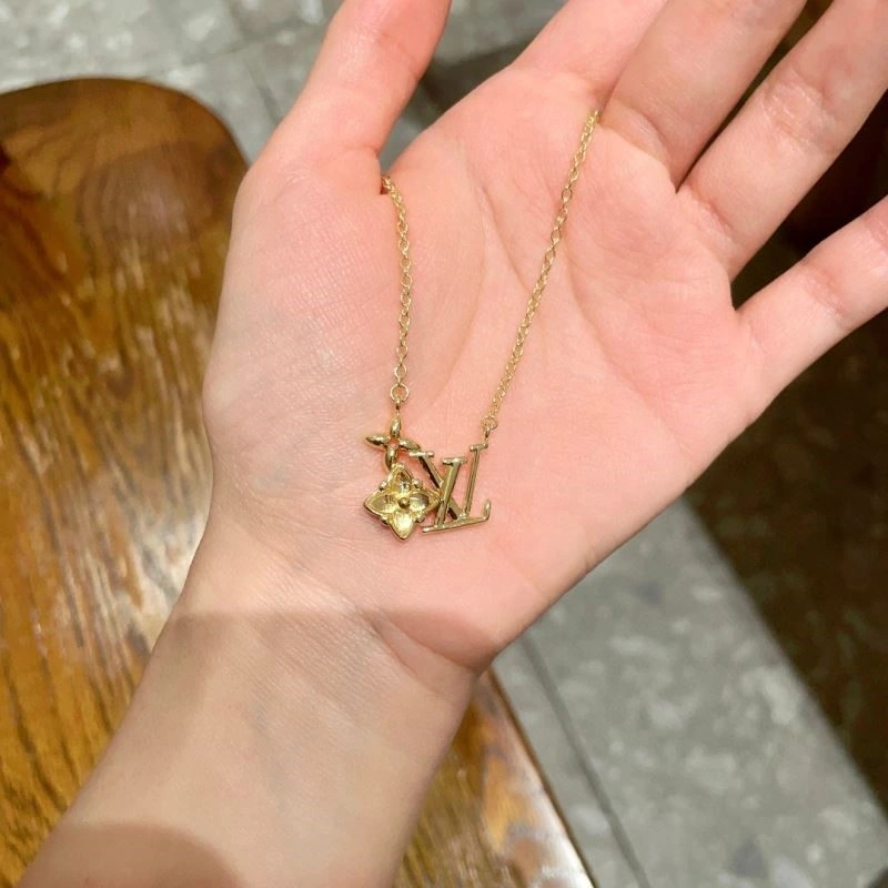 Cozy Louis Vuitton Necklaces 249689